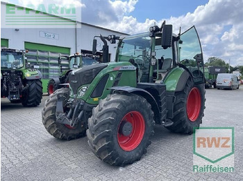 FENDT 718 Vario Traktor