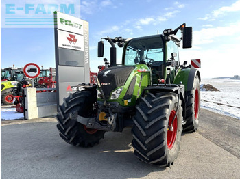 FENDT 724 Vario Traktor
