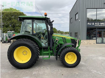 JOHN DEERE 5100M Traktor