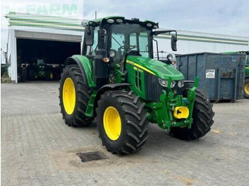 Traktor John Deere 6120m: das Bild 2 Traktor John Deere 6120m: das Bild 2