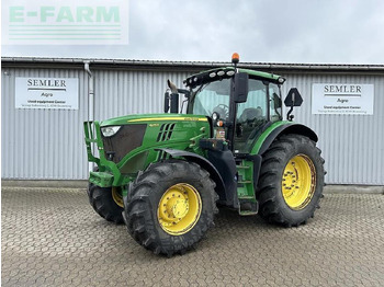 JOHN DEERE 6215R Traktor