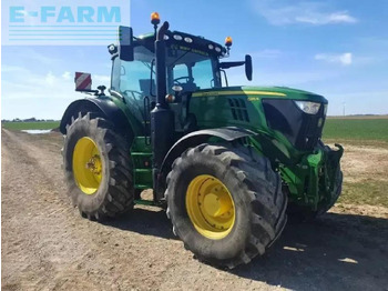 JOHN DEERE 6215R Traktor