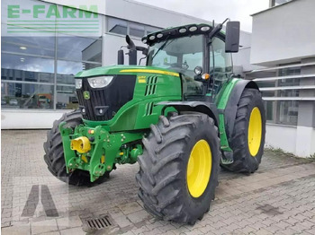 JOHN DEERE 6215R Traktor
