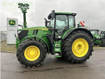 JOHN DEERE 6R 215 Traktor