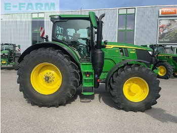 JOHN DEERE 6R 215 Traktor
