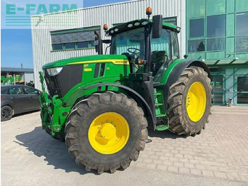 JOHN DEERE 6R 215 Traktor