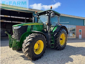 JOHN DEERE 7310R Traktor