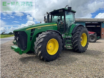 JOHN DEERE 8330 Traktor