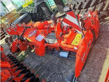 KUHN Technik für Bodenbearbeitung