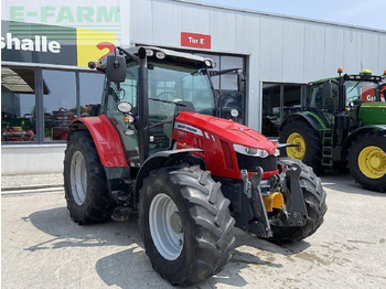 MASSEY FERGUSON 5610 Traktor