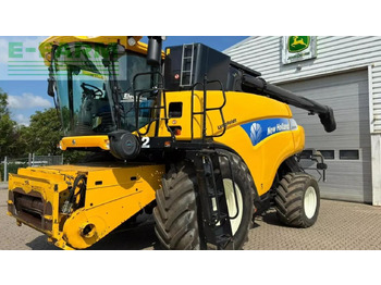 NEW HOLLAND CR9090 Mähdrescher