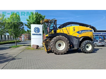 NEW HOLLAND Feldhäcksler