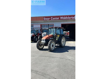 NEW HOLLAND Traktor