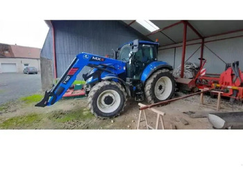 NEW HOLLAND T5 Traktor