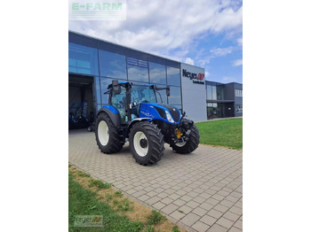 NEW HOLLAND T5 Traktor