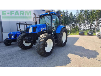 NEW HOLLAND T6 Traktor
