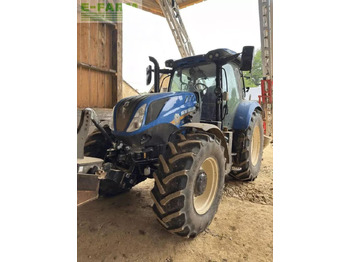NEW HOLLAND T6 Traktor