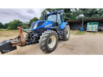 NEW HOLLAND T7 Traktor