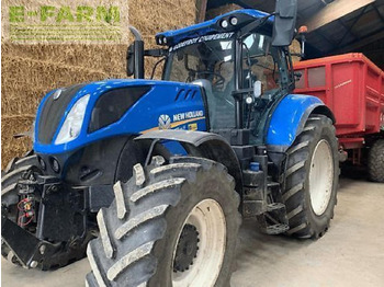 NEW HOLLAND T7 Traktor