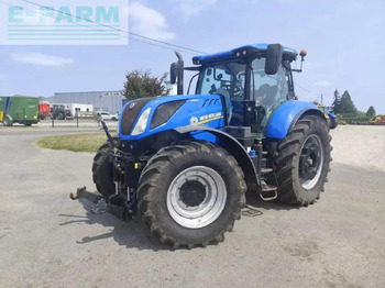 NEW HOLLAND T7.230 Traktor