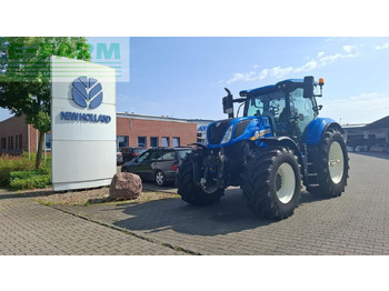 NEW HOLLAND T7.230 Traktor