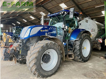 NEW HOLLAND T7.270 Traktor