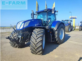 NEW HOLLAND T7 Traktor