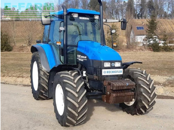 NEW HOLLAND TS Traktor