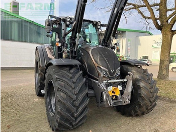 VALTRA N-series Traktor