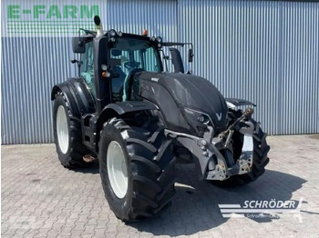 VALTRA T174 Traktor