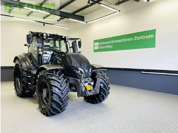 VALTRA T-series Traktor