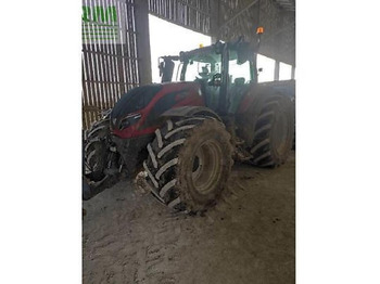 VALTRA T214 Traktor