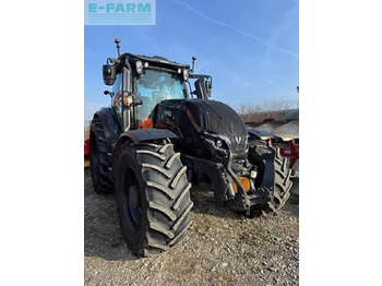 VALTRA T-series Traktor