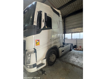 Sattelzugmaschine VOLVO FH 500 - 890000KM - 2015: das Bild 3