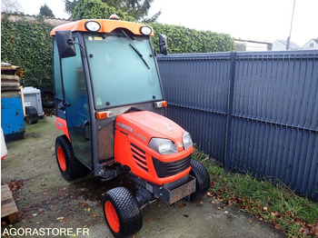 KUBOTA Traktor
