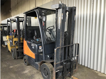 DOOSAN Treibgasstapler