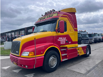 VOLVO Sattelzugmaschine