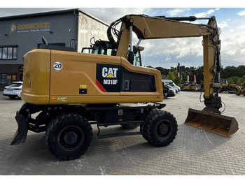 Mobilbagger CAT M 318 F: das Bild 2