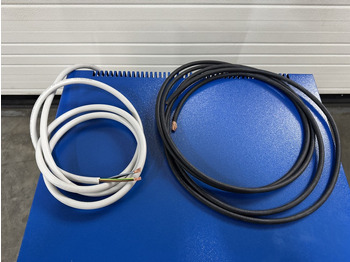 Flurförderzeug neu kaufen VEB Heftruck Accu lader / Forklift Charger New 48V / 80V More in stock.: das Bild 5