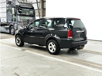 PKW SsangYong Rexton AIRCO / LEATHER / MOTEUR MERCEDES - MERCEDES MOTOR: das Bild 3