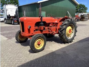 DAVID BROWN Traktor