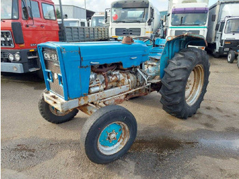 EBRO Traktor