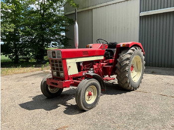 INTERNATIONAL Traktor