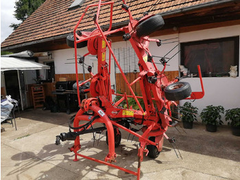 KUHN Technik für Bodenbearbeitung