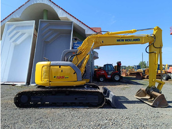 Bagger NEW HOLLAND KOBELCO - E-135-SR - TRACKED EXCAVATOR - 2011: das Bild 5