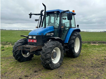 NEW HOLLAND TS Traktor
