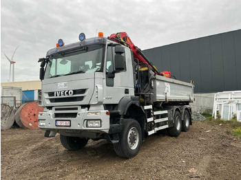IVECO Trakker LKW
