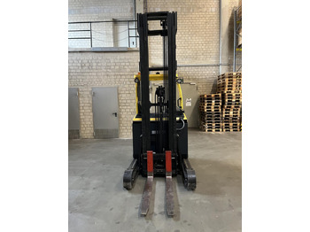 Schubmaststapler Hyster R1.6: das Bild 3