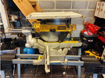 Metallbearbeitungsmaschine