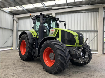 CLAAS Axion 930 Traktor